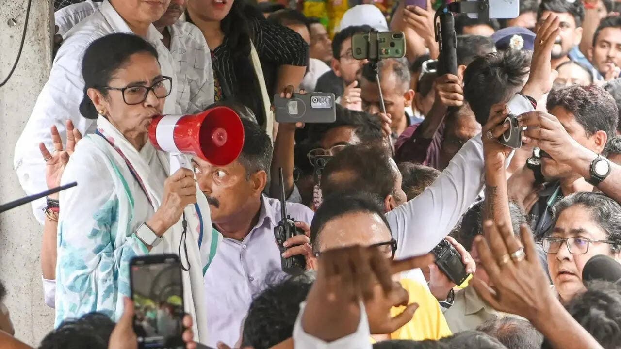 (T)oo (M)uch (C)haos? Mamata's party faces its biggest crisis — Latest developments