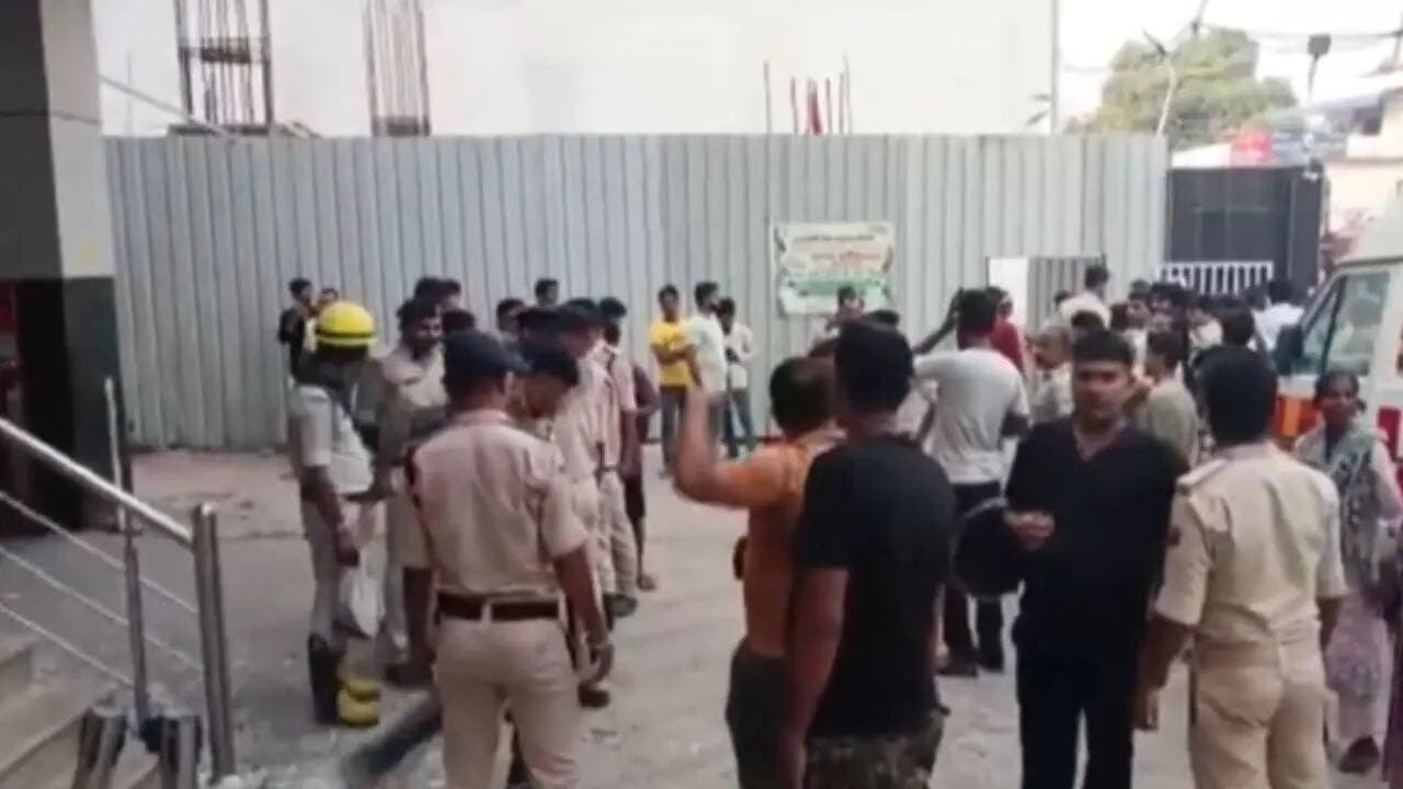 4 killed as massive fire rips through hospital in Bihar's Muzaffarpur