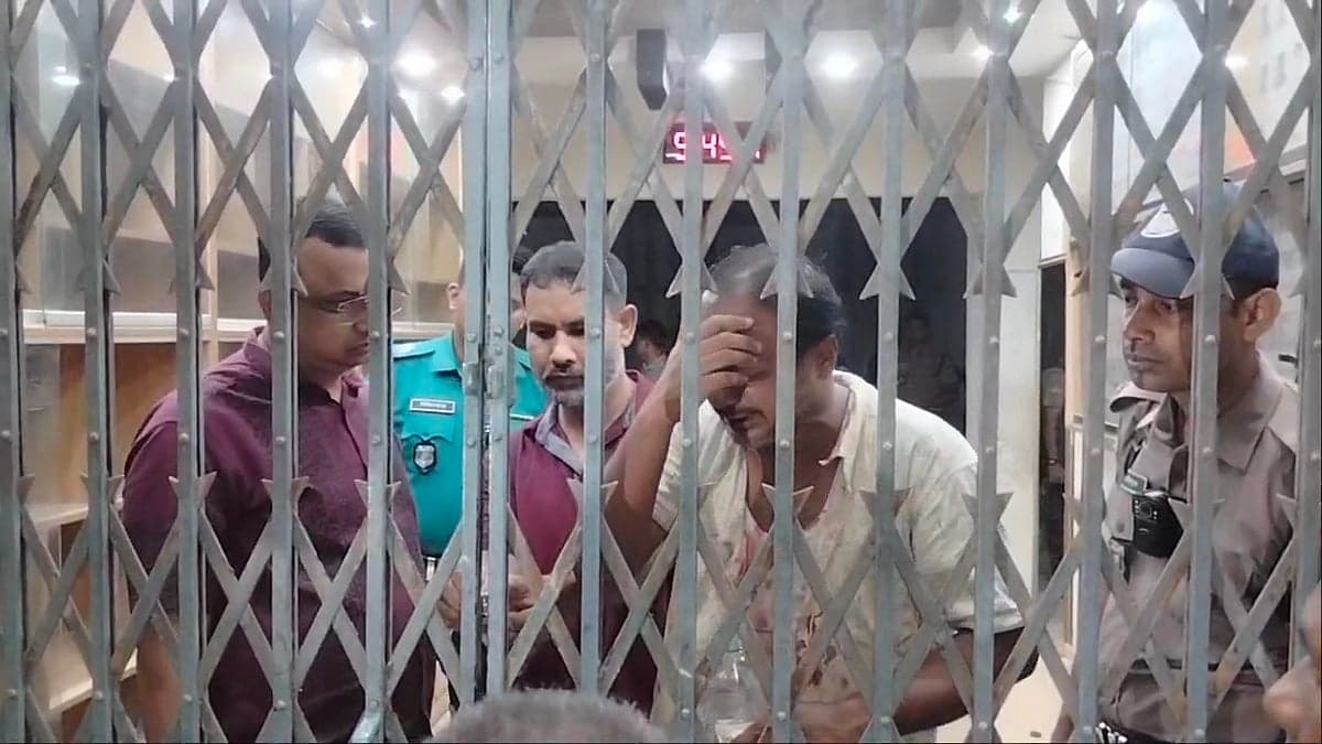 রংপুরে স্বেচ্ছাসেবক দলের নেতাকে থানায় পেটানোর অভিযোগ, তিন পুলিশ সদস্যকে প্রত্যাহার