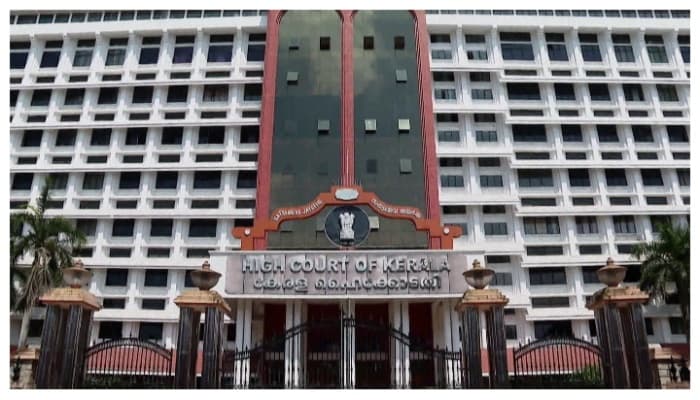 എൻറോൾമെൻ്റ് റീൽസിൽ ജഡ്ജിയുടെ ഔദ്യോഗിക വാഹനത്തിൻ്റെ ദൃശ്യങ്ങൾ; നവ അഭിഭാഷകന് കാരണം കാണിക്കൽ നോട്ടീസ്